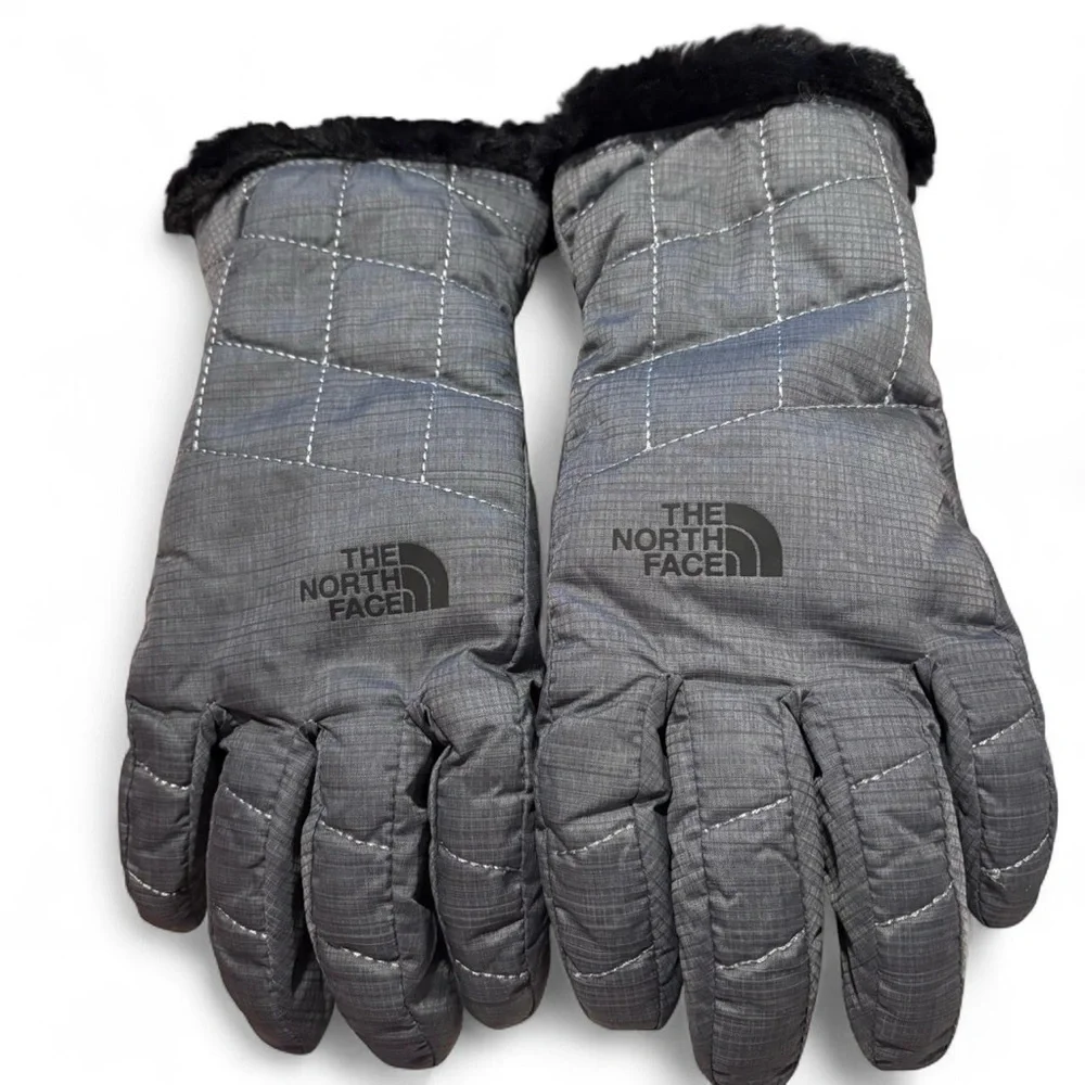 NWOT The North Face Charcoal Quilted Womens Gloves - Picture 2 of 7